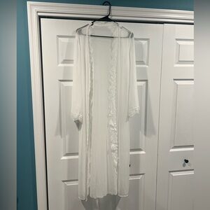 White Lace Trim Trumpet Sleeve Robe